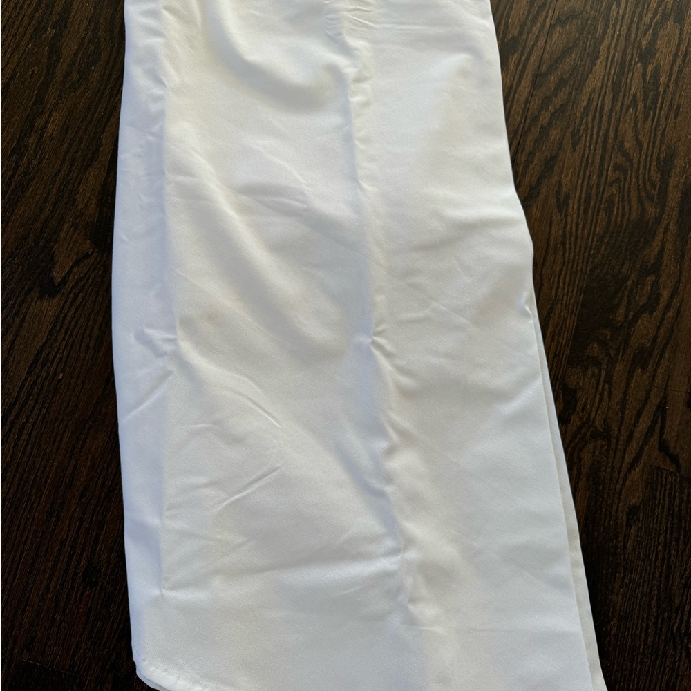 70” Round White Tablecloth